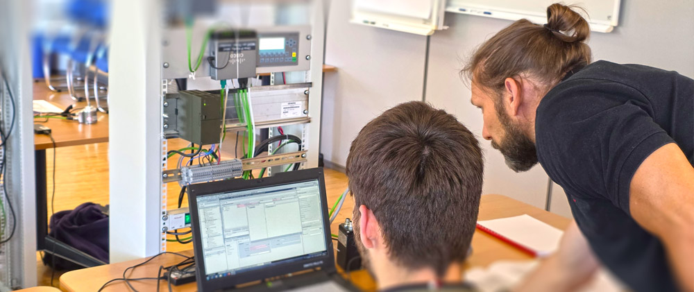 Auszubildende (m/w/d) Elektroniker für Geräte und Systeme